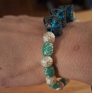 White and Teal color beaded stretch bracelet